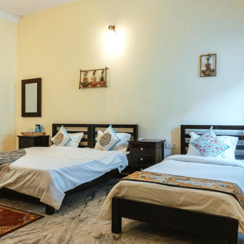Comfortable Budget Room at Shamiyana Villa - Pet-Friendly Accommodation in Jaipur