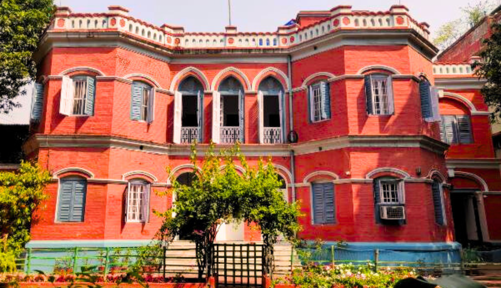 LAL BARI (2)